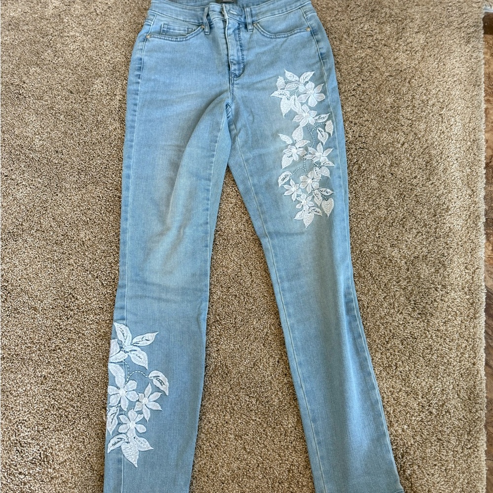 Martha Stewart Light Blue Skinny Jeans with White Floral Design